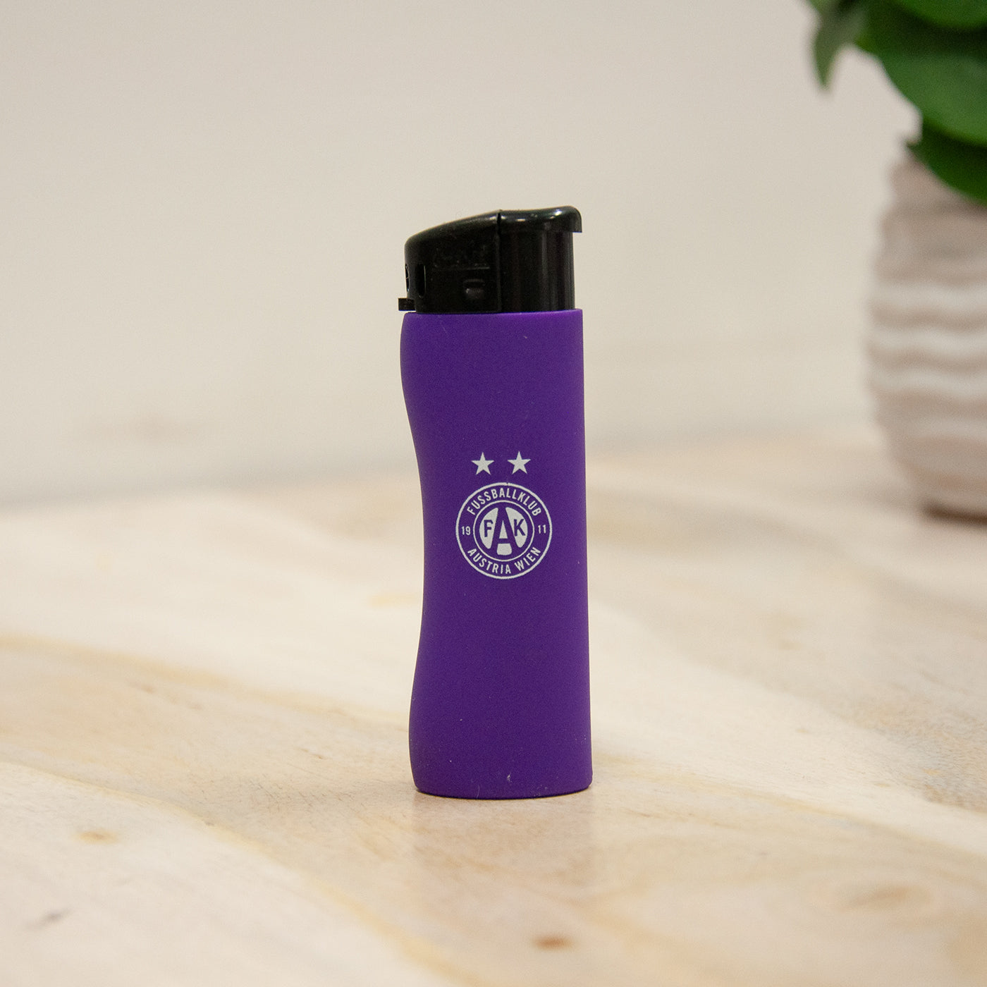 Feuerzeug violett